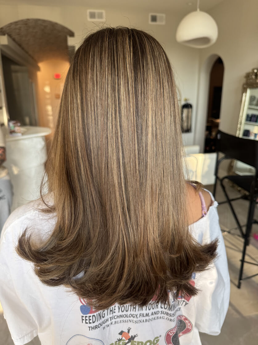 Signature Blonde at Studio 1308